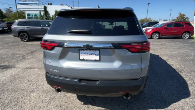 Used 2023 Chevrolet Traverse LS w/ Safety Package FWD image 9