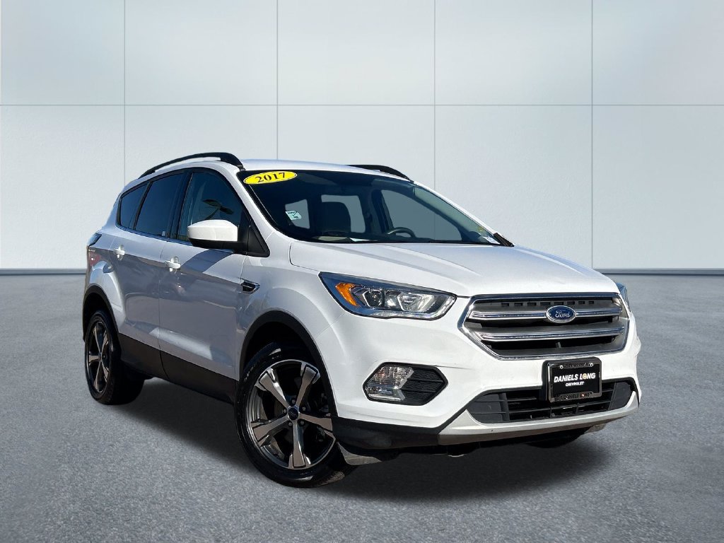 Used 2017 Ford Escape SE w/ Equipment Group 201A AWD/4WD image 33