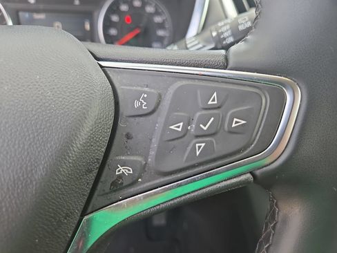 Used 2024 Chevrolet Equinox LT FWD image 16