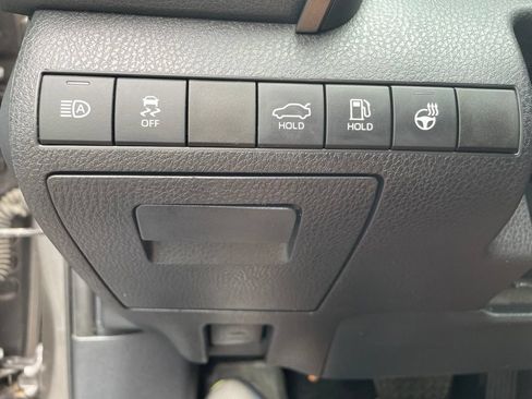 Used 2020 Toyota Camry XLE AWD/4WD image 12