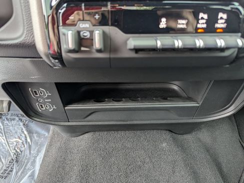 Used 2026 RAM 2500 Big Horn AWD/4WD image 26