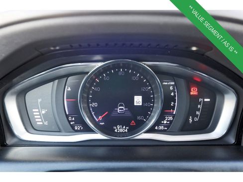 Used 2016 Volvo XC60 T5 Platinum image 17