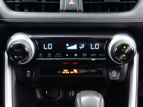 Used 2023 Toyota RAV4 XLE AWD/4WD image 20
