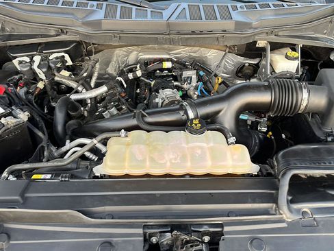 Certified 2021 Ford F150 XLT w/ Equipment Group 302A High image 20