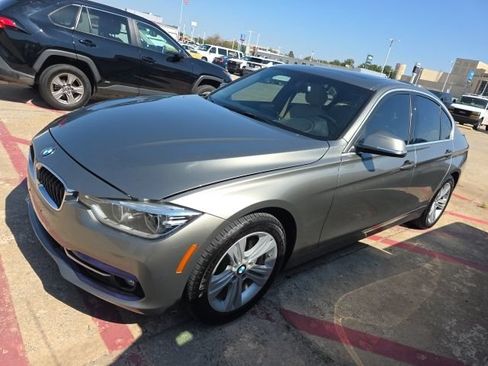 Used 2018 BMW 330i xDrive Sedan w/ Premium Package AWD/4WD image 2