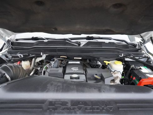 Used 2021 RAM 3500 Tradesman w/ Bed Utility Group image 32