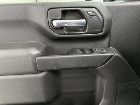 Used 2020 Chevrolet Silverado 2500 Custom w/ Custom Value Package AWD/4WD image 11