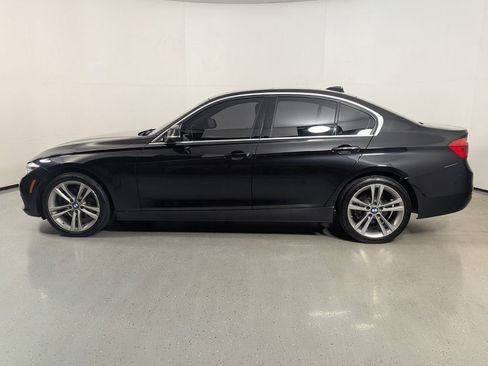 Used 2017 BMW 330i Sedan RWD image 4