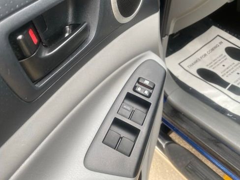 Used 2014 Toyota Tacoma PreRunner w/ SR5 Package RWD image 14