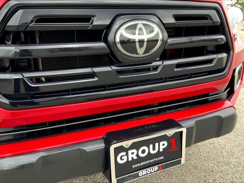 Used 2018 Toyota Tacoma SR w/ SR Convenience Package image 29