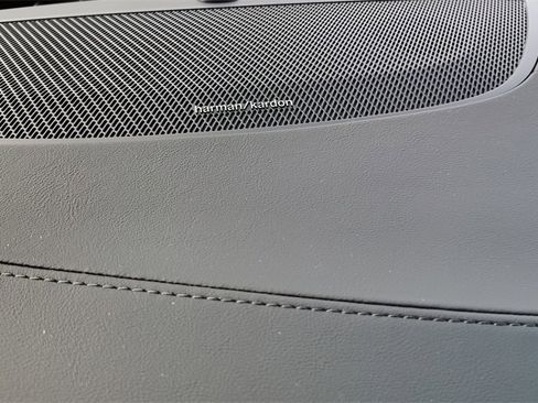 New 2026 Volvo XC90 B6 Plus w/ Protection Package Premier image 19