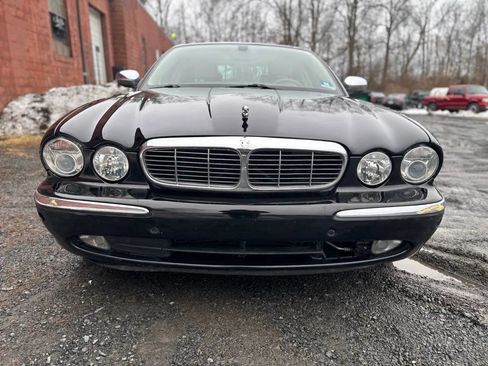Used 2005 Jaguar XJ8 L RWD image 2