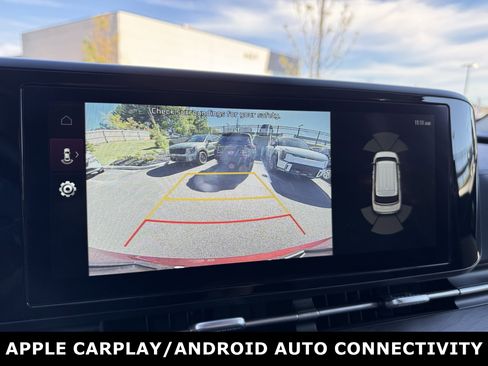 Used 2024 Kia Carnival EX image 7