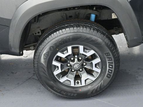 Used 2021 Toyota Tacoma TRD Off-Road image 32