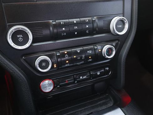 Used 2019 Ford Mustang GT RWD image 19