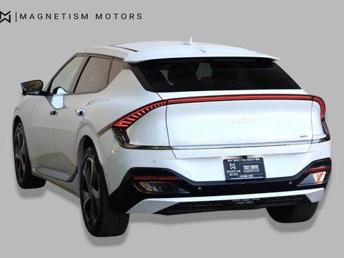 Used 2022 Kia EV6 GT-Line w/ GT-Line Suede Seat Package AWD/4WD image 9