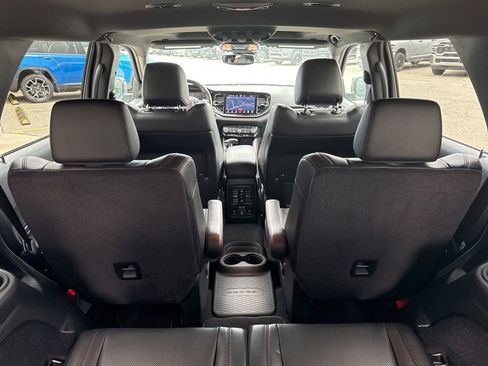 Used 2024 Dodge Durango GT AWD/4WD image 20