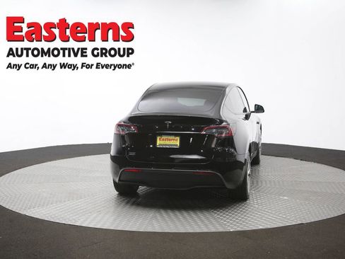 Used 2021 Tesla Model Y Long Range AWD/4WD image 33