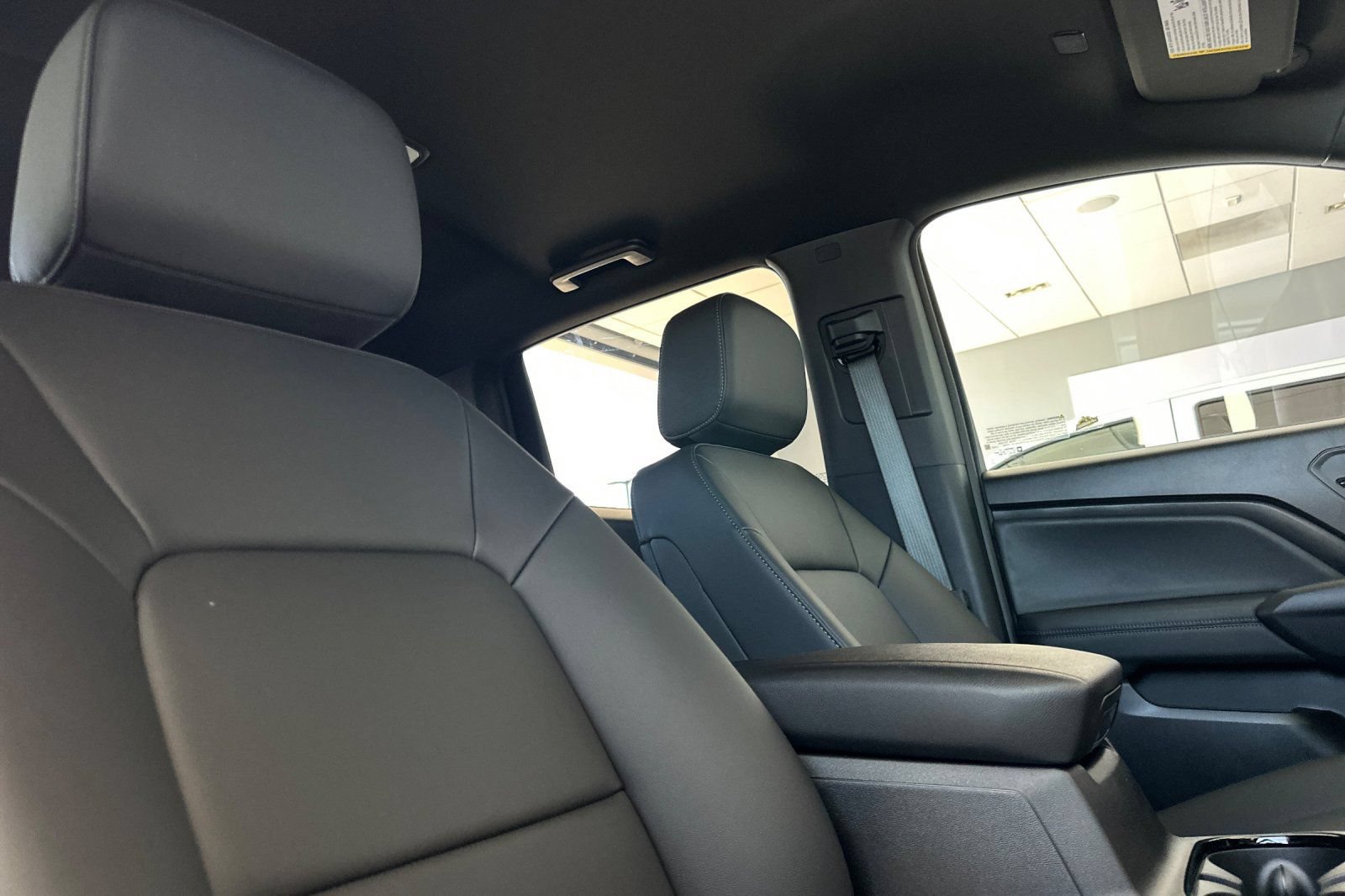 New 2026 Chevrolet Colorado LT RWD image 16