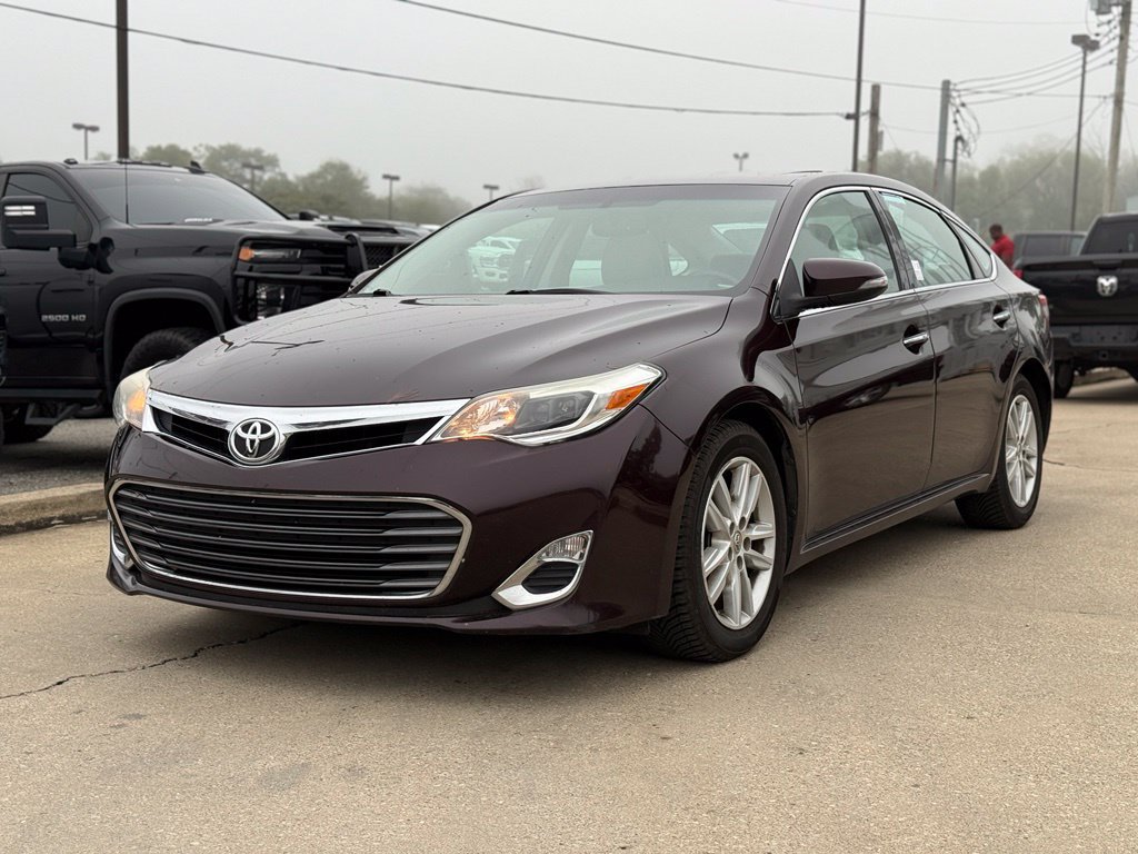 Used 2014 Toyota Avalon XLE Premium FWD image 2