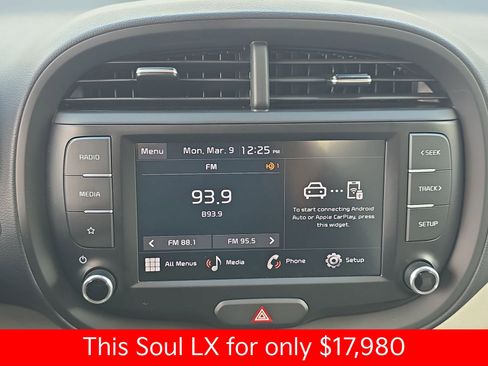 Used 2024 Kia Soul LX w/ Option Group 015 image 27