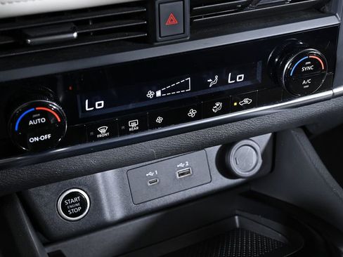 Certified 2023 Nissan Rogue SV image 19