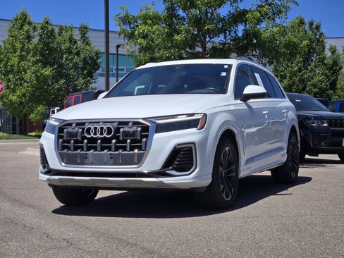Used 2025 Audi Q7 3.0T Premium Plus AWD/4WD image 3