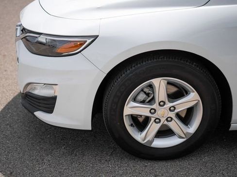 Used 2022 Chevrolet Malibu LS FWD image 9