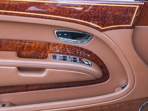 Used 2014 Bentley Mulsanne RWD image 22