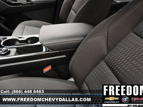Used 2026 Chevrolet Equinox LT FWD image 30