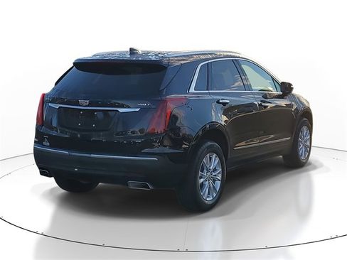 Certified 2023 Cadillac XT5 Luxury w/ LPO, Floor Liner Package image 4