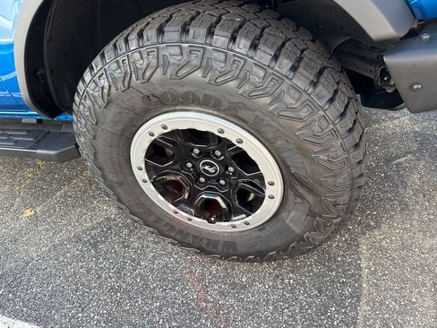 Used 2024 Ford Bronco Outer Banks w/ Sasquatch Package AWD/4WD image 2