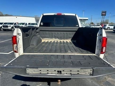 Used 2018 Ford F150 Platinum w/ Equipment Group 701A Luxury image 11
