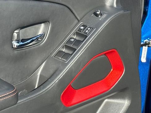 Used 2025 Nissan Frontier PRO-4X image 7