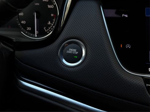 New 2025 Cadillac XT6 Luxury image 27