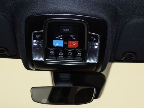 New 2026 RAM 1500 4x4 Crew Cab image 25