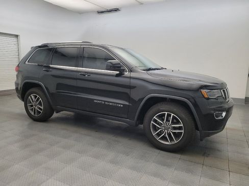 Used 2020 Jeep Grand Cherokee Laredo w/ Laredo X Package RWD image 11
