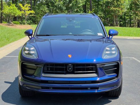 Certified 2026 Porsche Macan AWD/4WD image 34