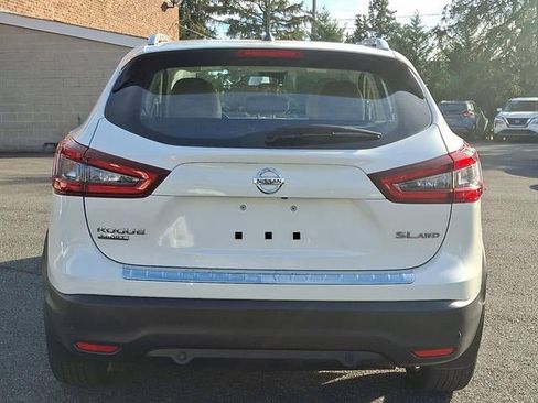 Used 2022 Nissan Rogue Sport SL image 5