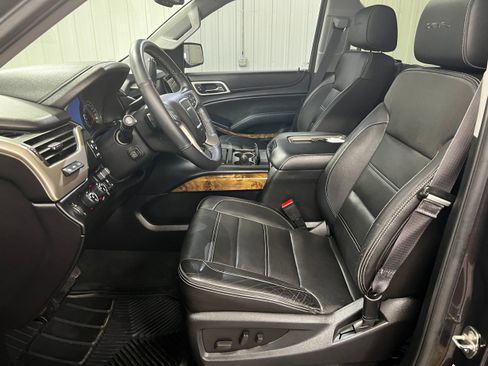 Used 2015 GMC Yukon Denali w/ Touring Package image 9
