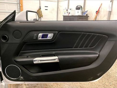 Used 2021 Ford Mustang Premium RWD image 23
