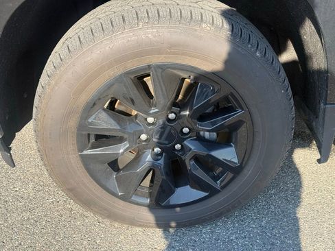 Used 2019 Chevrolet Silverado 1500 LTZ image 11