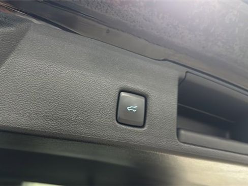 Used 2024 Ford Escape Platinum image 27