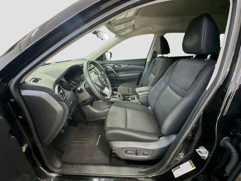 Used 2018 Nissan Rogue SV w/ Premium Package AWD/4WD image 13
