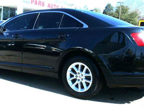 Used 2014 Ford Taurus SE FWD image 5