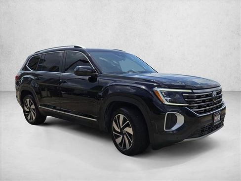 Used 2024 Volkswagen Atlas SEL AWD/4WD image 3