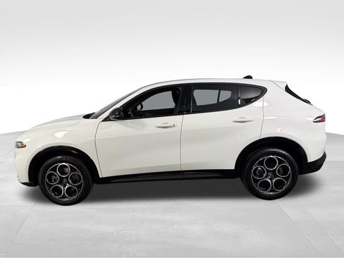 Used 2025 Alfa Romeo Tonale AWD/4WD image 8