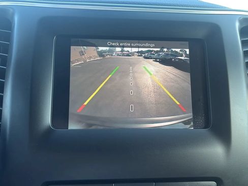 Used 2019 Jeep Cherokee Latitude w/ Cold Weather Group AWD/4WD image 14