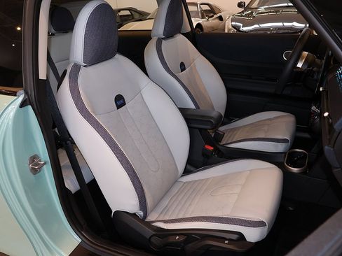 Used 2025 MINI Cooper S image 19