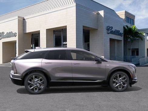 New 2026 Cadillac Optiq Luxury 1 w/ LPO, Floor Liner Package image 5